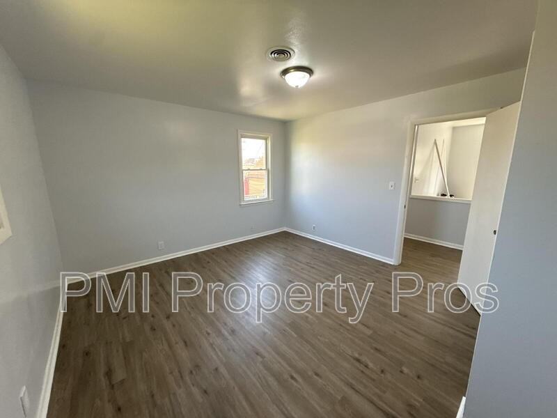 2716A N Buffum St - Photo 6 of 16