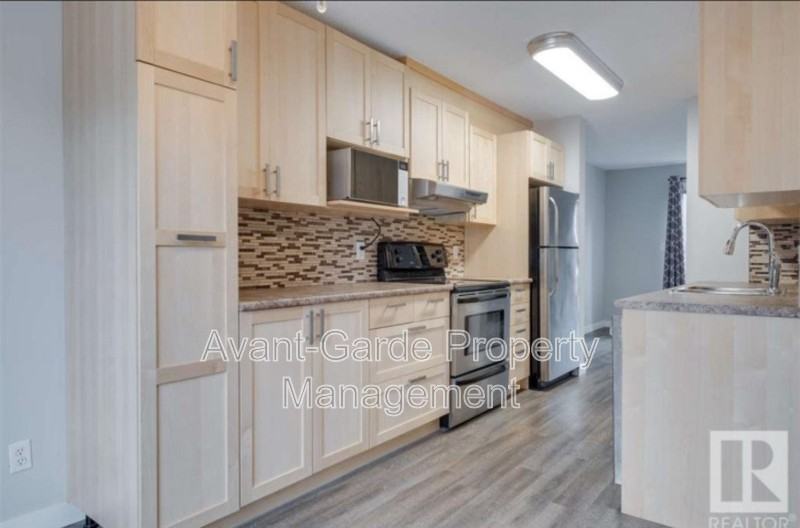 748 Saddleback Rd Nw - Photo 2 of 10