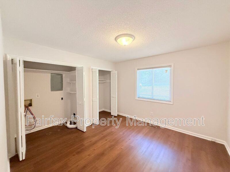 475 Cedar Lake Rd #A - Photo 5 of 12
