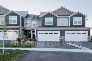 featured image of 1135 White Oak Cir