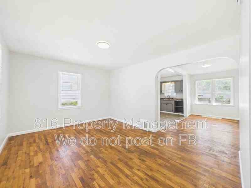 10323 E 20th St S - Photo 4 of 28