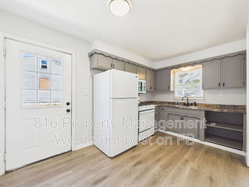 10323 E 20th St S - Photo 7 of 28