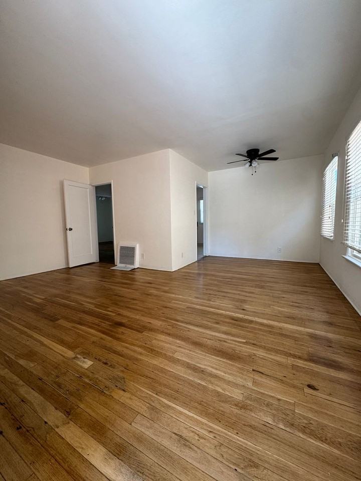 Spacious 2 & 3 Bedroom Apartments Available - Photo 5 of 28