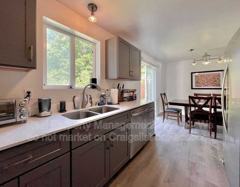 2215 Wildflower Way - Photo 6 of 18