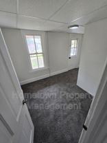 548 Nelson St - Photo 1 of 1