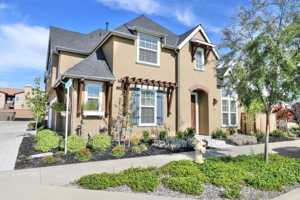 featured image of 1209 Lavande Dr