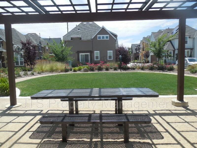 1209 Lavande Dr - Photo 4 of 26