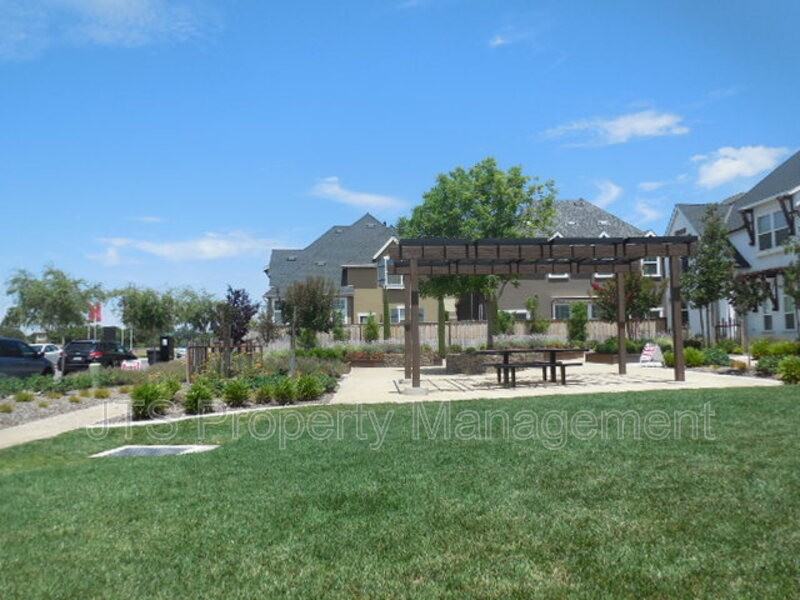 1209 Lavande Dr - Photo 5 of 26