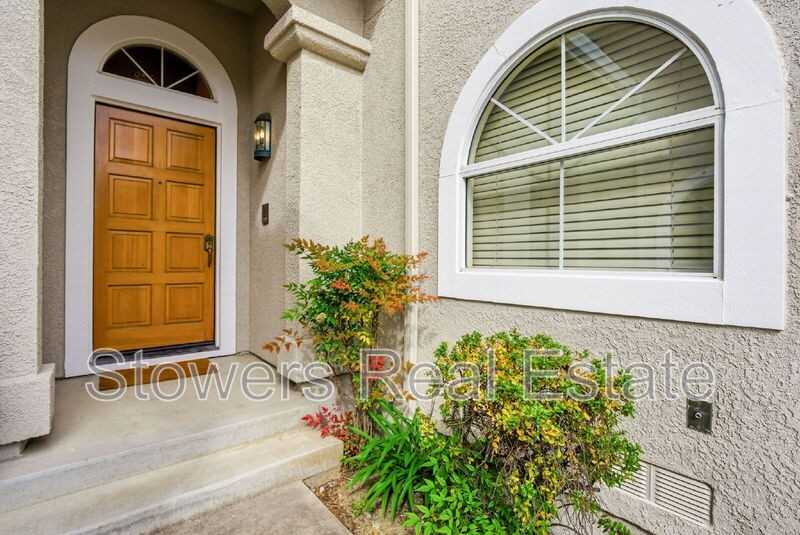 350 Bellflower Dr - Photo 3 of 50