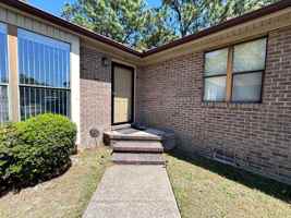 featured image of 575 Countrytown Dr