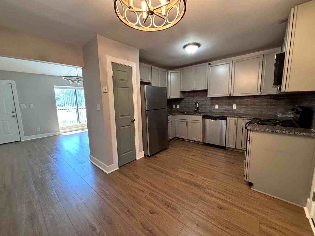 575 Countrytown Dr - Photo 4 of 23