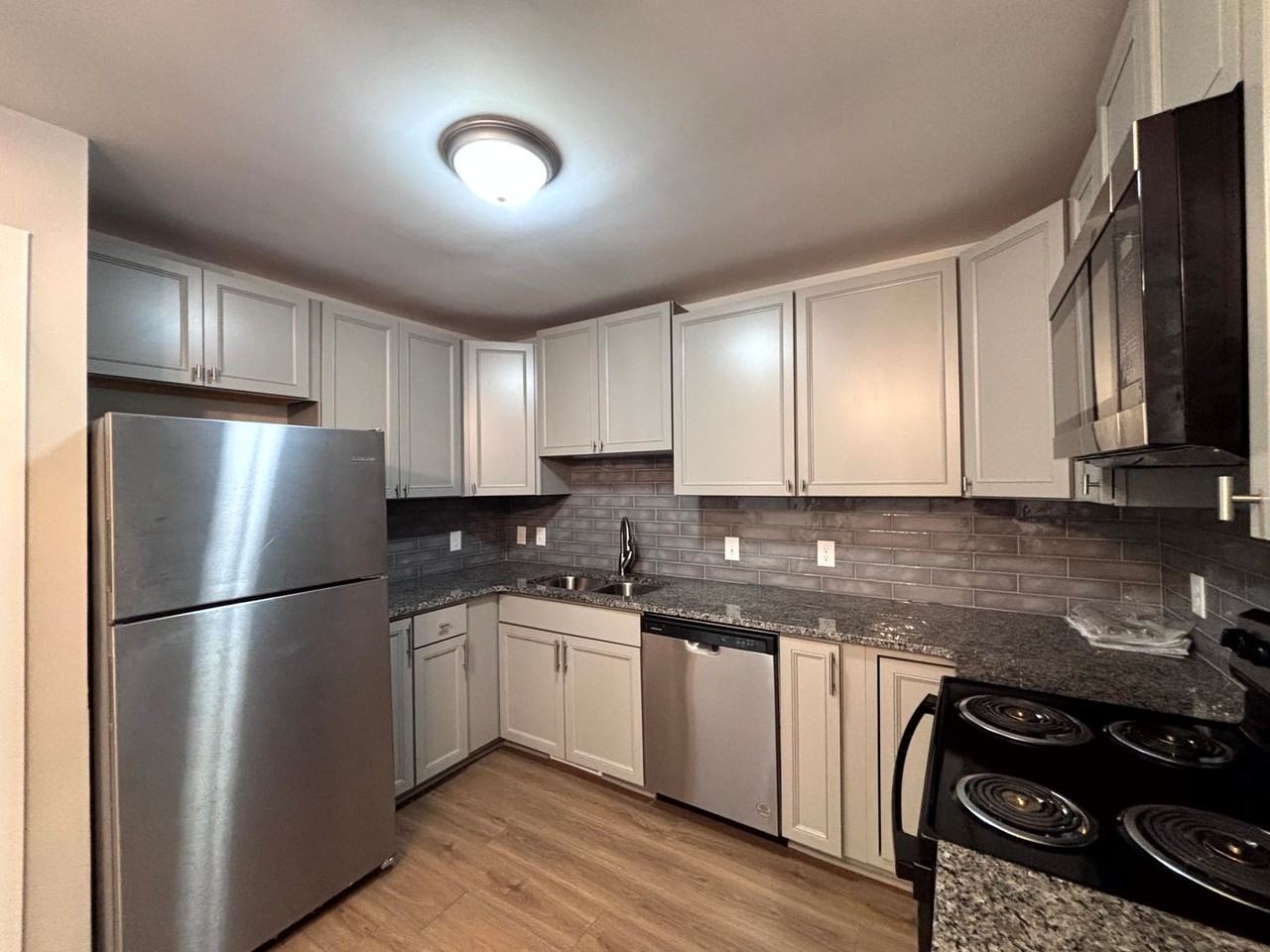 575 Countrytown Dr - Photo 5 of 23
