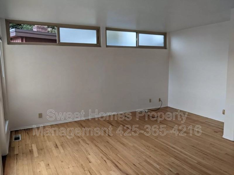 2650 14th Ave W - Photo 2 of 13