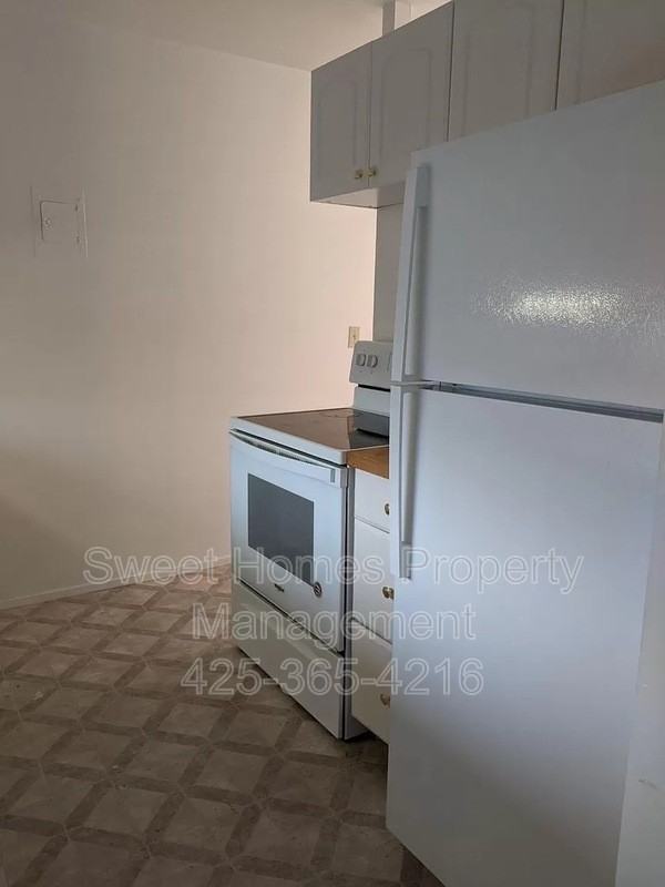 2650 14th Ave W - Photo 6 of 13