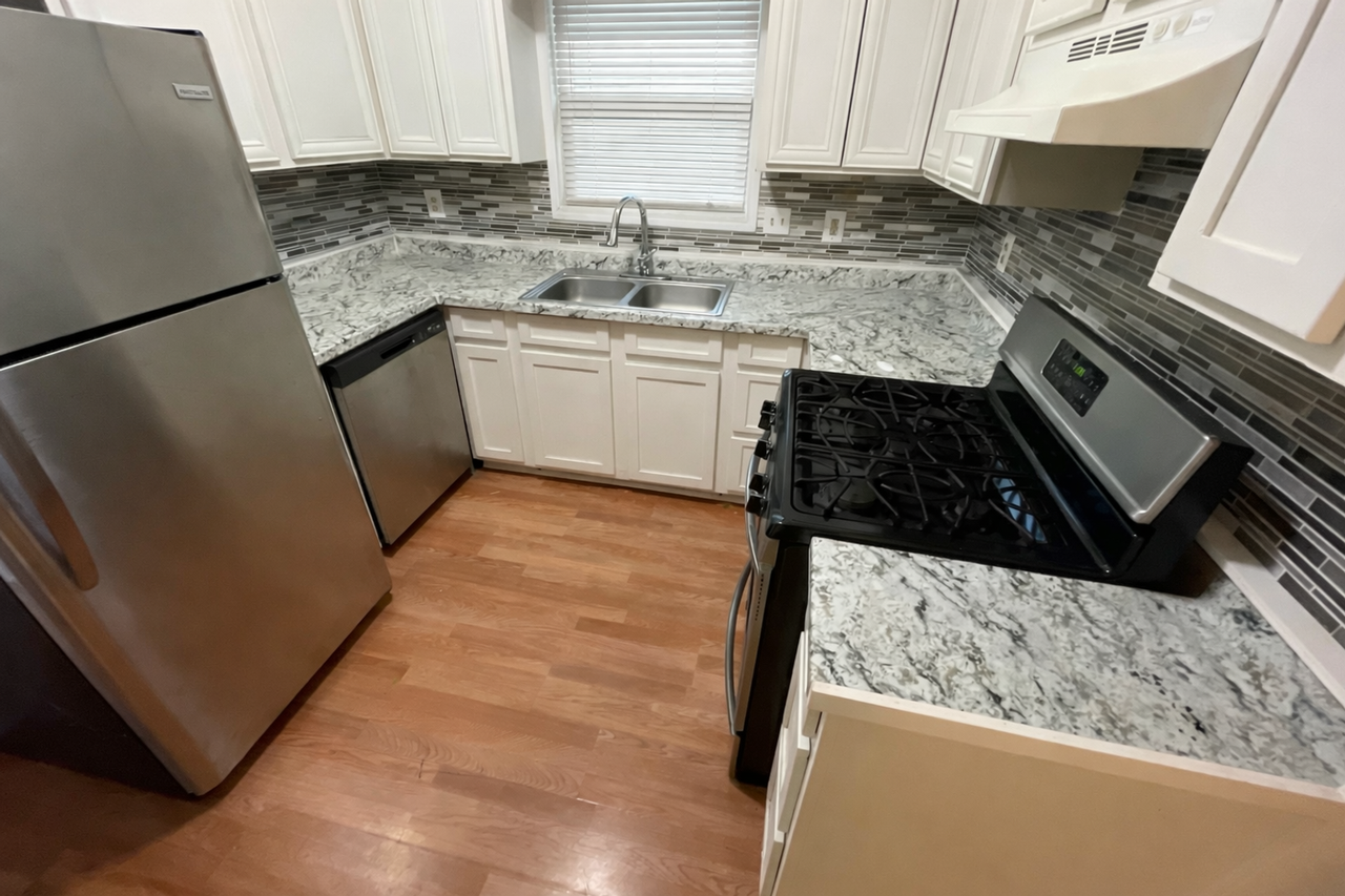 1084 Summer Brook Rd - Photo 2 of 23