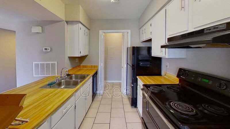 11139 Harrowfield Rd - Photo 7 of 14