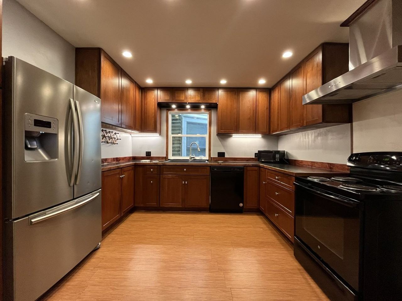 2123 Nw Hoyt St - Photo 6 of 50