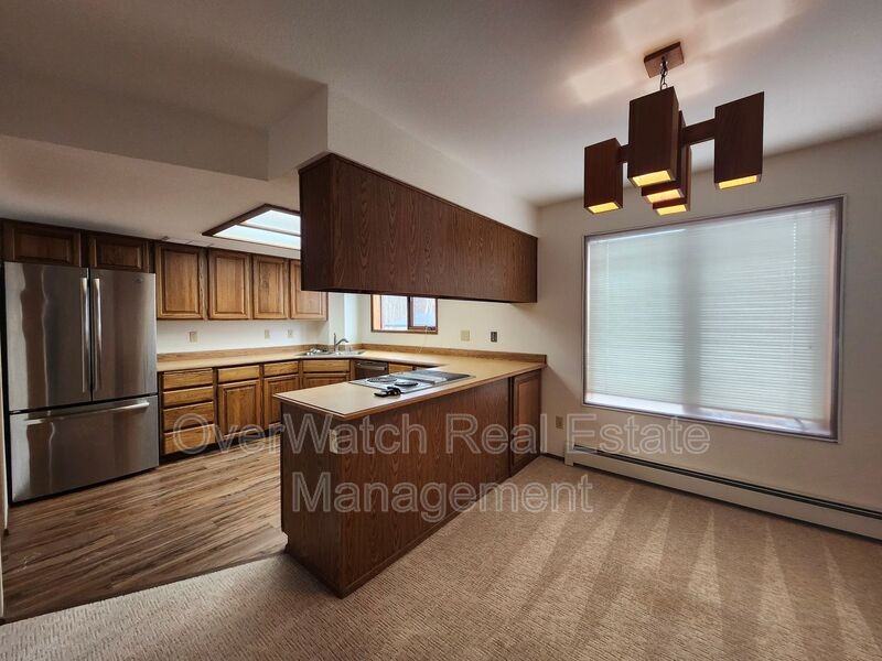 1932 Beaver Pl - Photo 7 of 21