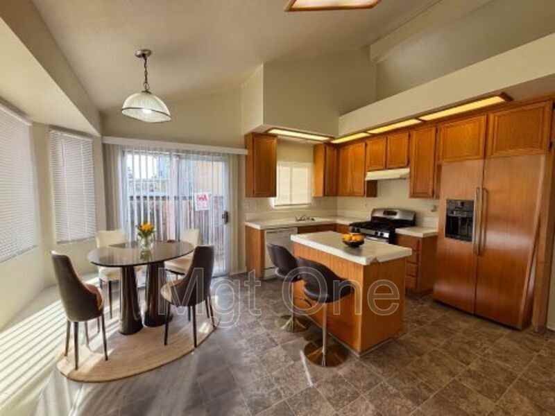 12780 Pan Am Blvd - Photo 3 of 20