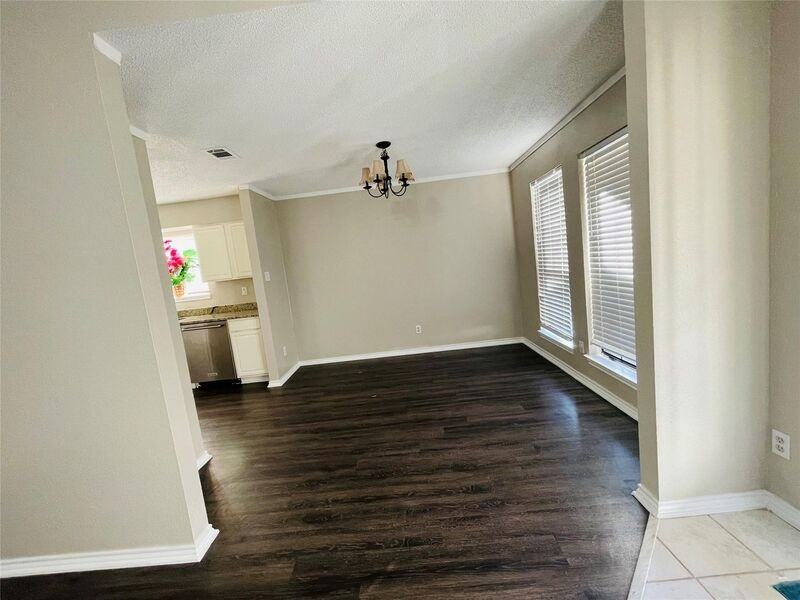 2431 Deer Run - Photo 4 of 15