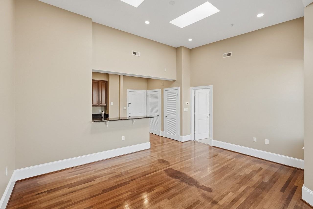 1324 Euclid St Nw #407 - Photo 5 of 15