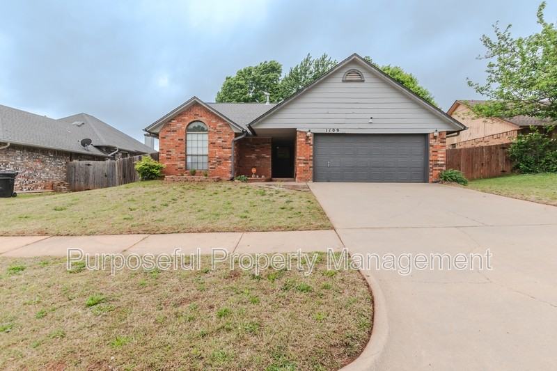 1109 David Rd - Photo 2 of 32