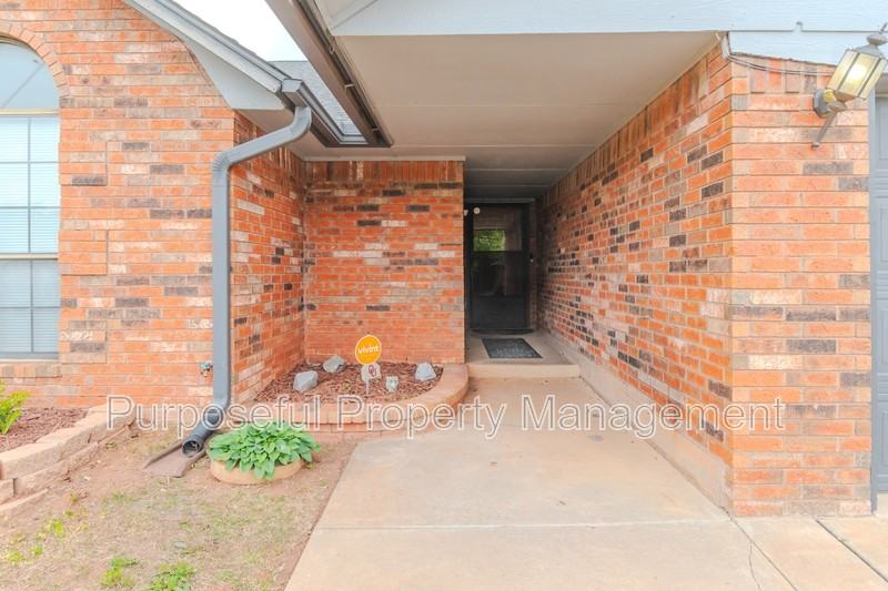 1109 David Rd - Photo 4 of 32