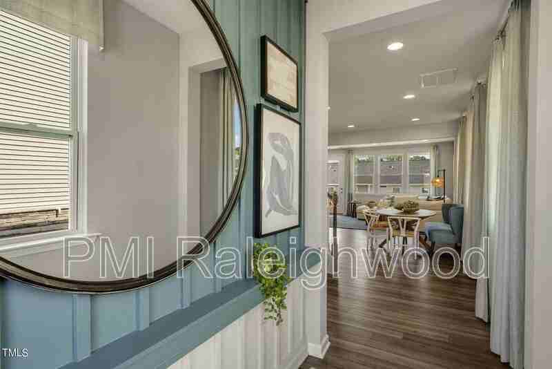 123 Lennei Ln - Photo 3 of 30