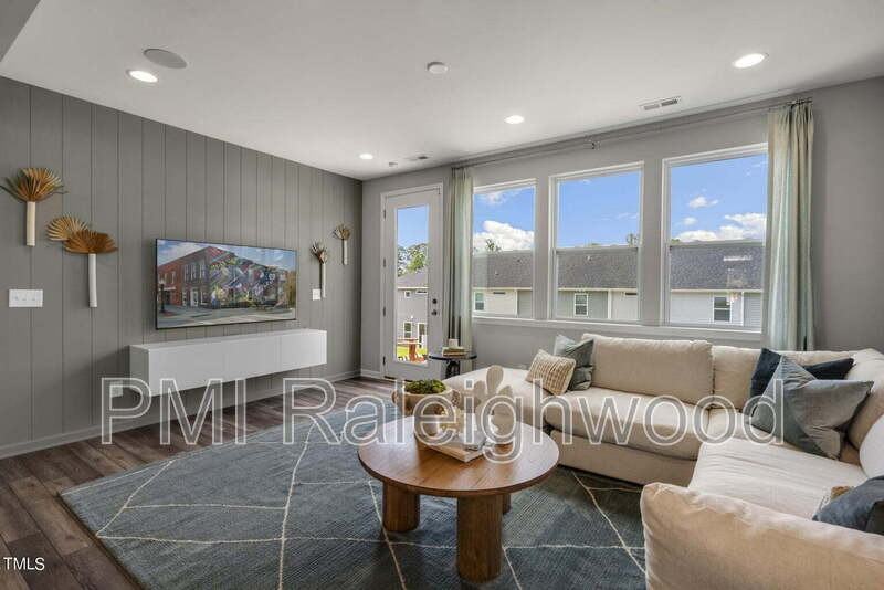 123 Lennei Ln - Photo 5 of 30