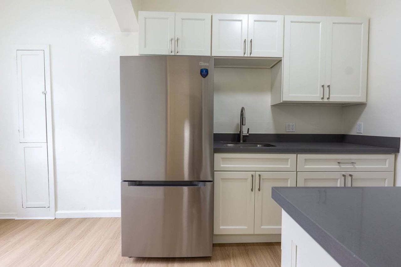 40th Street Apartments - Photo 5 of 11