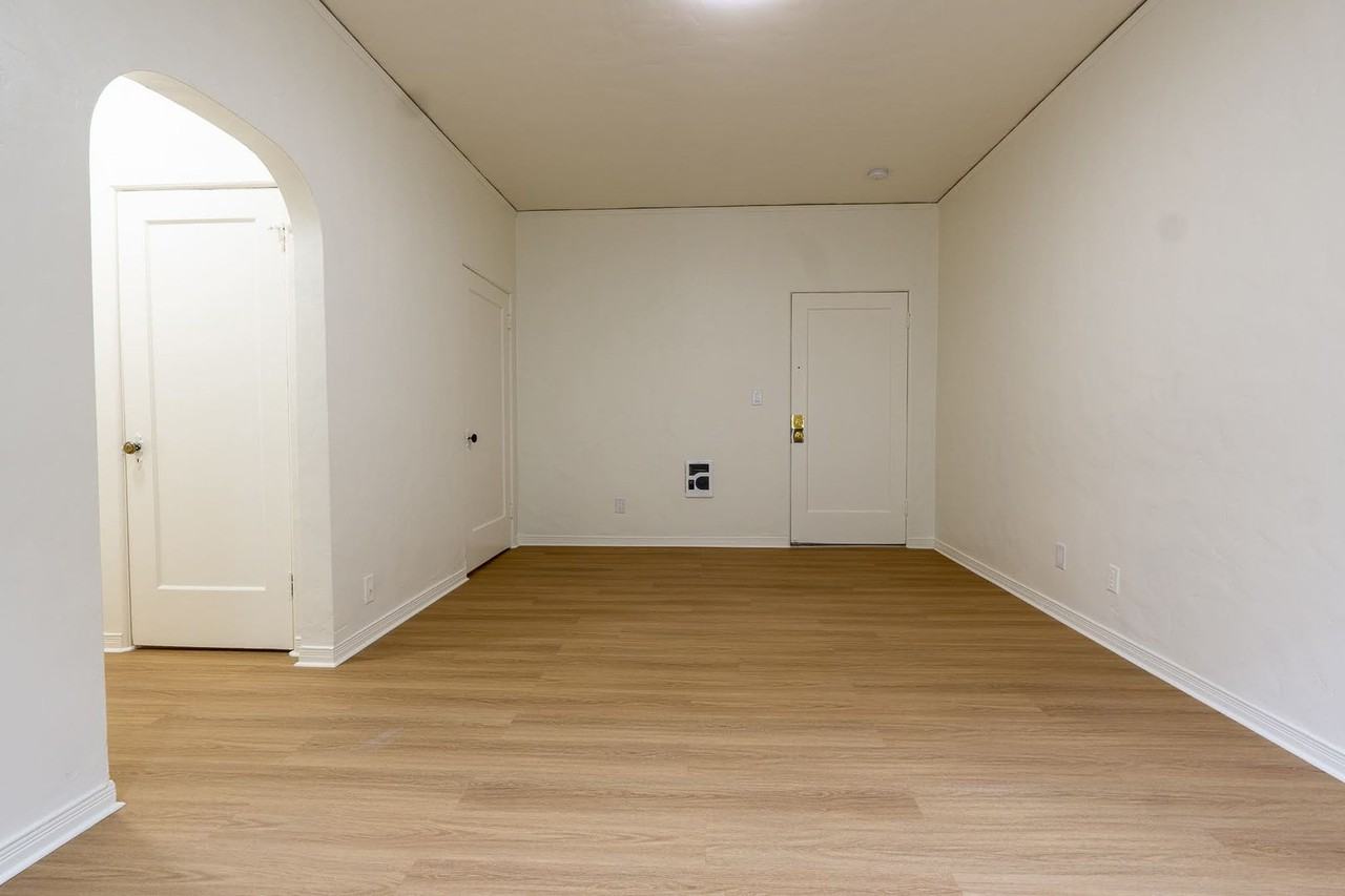 40th Street Apartments - Photo 7 of 11
