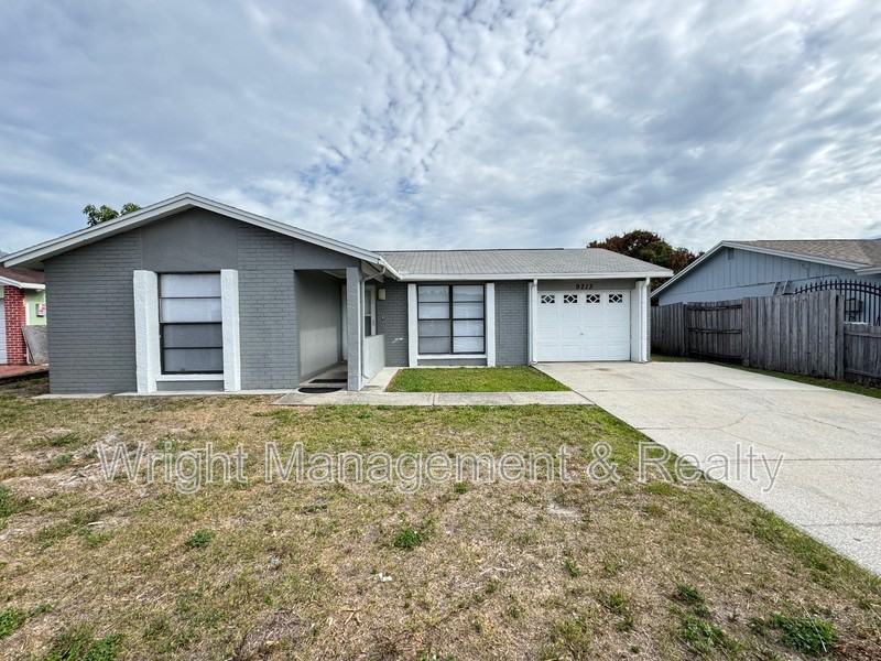 9213 Maybury Ct - Photo 2 of 16