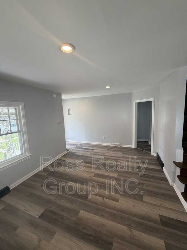 2053 Nevada St - Photo 2 of 7