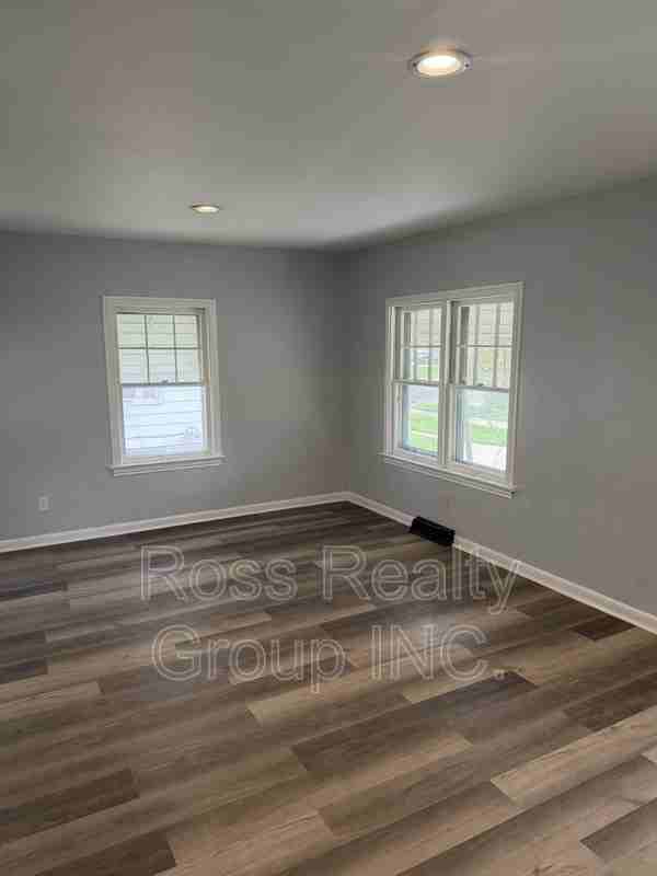 2053 Nevada St - Photo 4 of 7