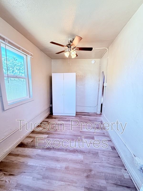 234 E 32nd St - Photo 6 of 12