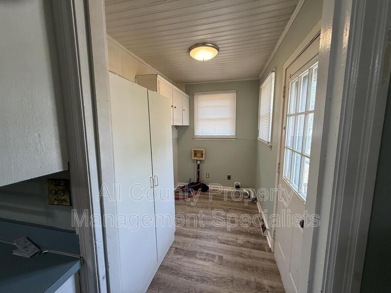 123 Lanier Ave - Photo 6 of 11