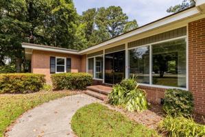 featured image of 3504 Hawthorne Rd