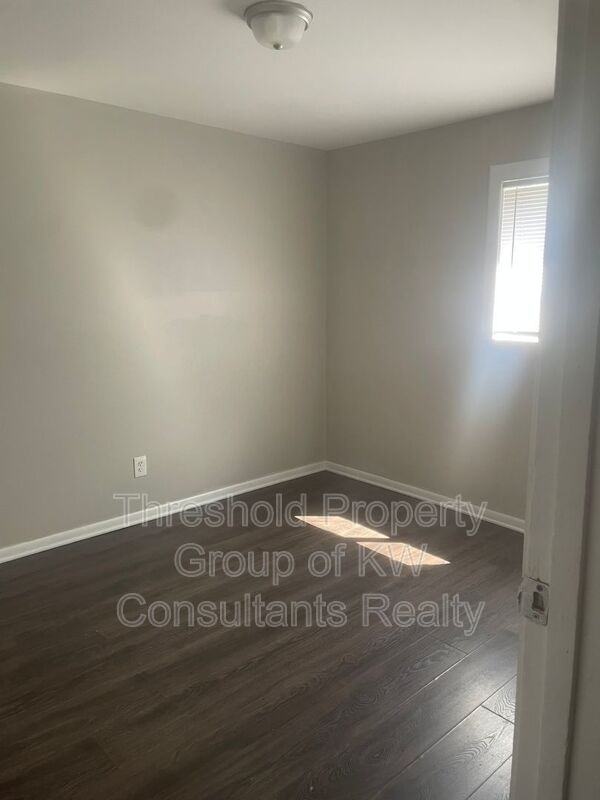 1170 Bryden Rd #D - Photo 4 of 6