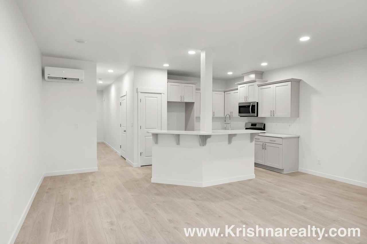 1304 S Quartz Dr - Photo 3 of 23