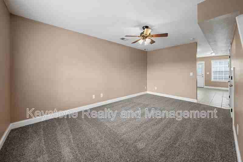 2296 - Photo 2 of 15