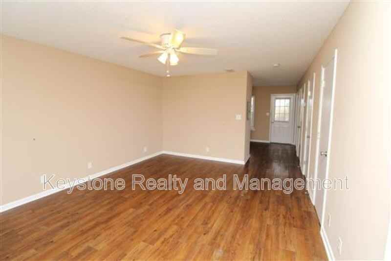 2446 Caroline Dr #B - Photo 2 of 7