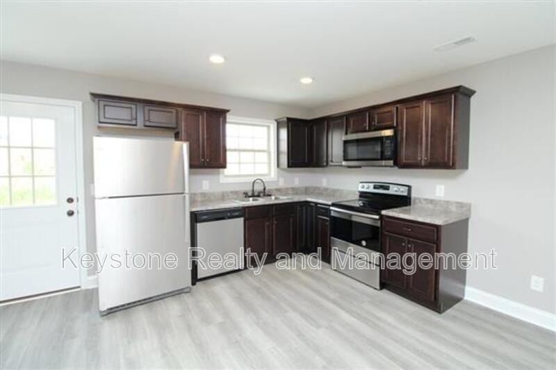 1724 Manning Dr - Photo 2 of 9