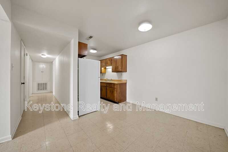 2830 - Photo 2 of 11