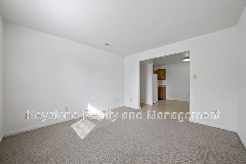 2830 - Photo 7 of 11