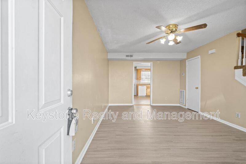 279 Northridge Dr - Photo 3 of 11