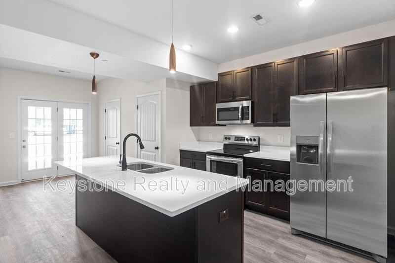 229 E Johnson Cir #C204 - Photo 3 of 13