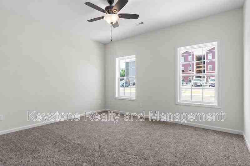 229 E Johnson Cir #C204 - Photo 7 of 13