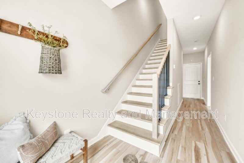 2363 Pea Ridge Rd - Photo 2 of 12