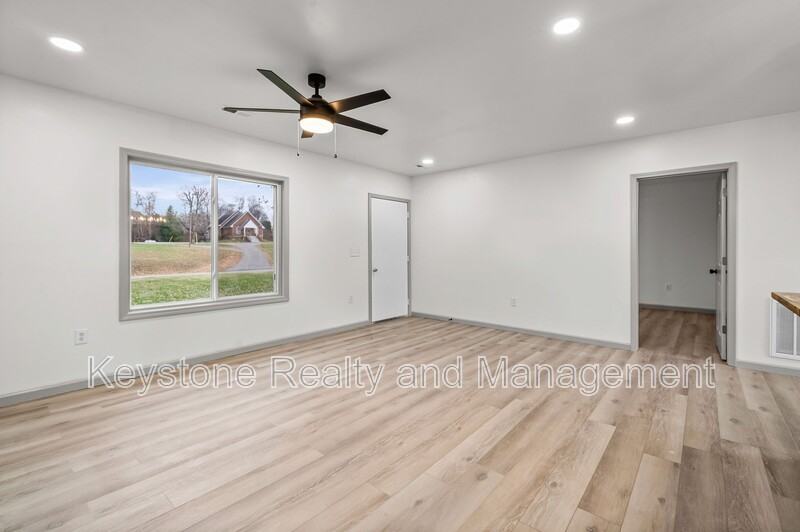 225 Military Rd - Photo 5 of 16