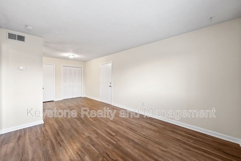 225 4J Clara Drive - Photo 4 of 13